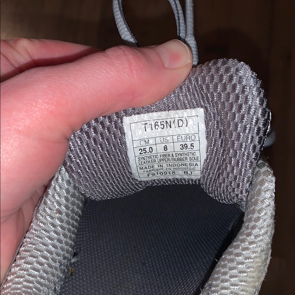 ASICS - Picture 5 of 5